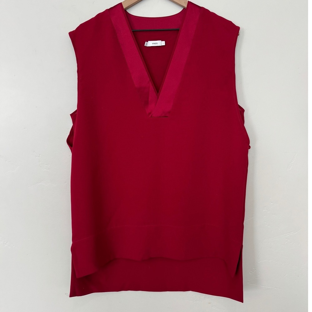 Vince Red Satin Trim V Neck Sleeveless Tunic Blouse Top High Low Holiday Chic L